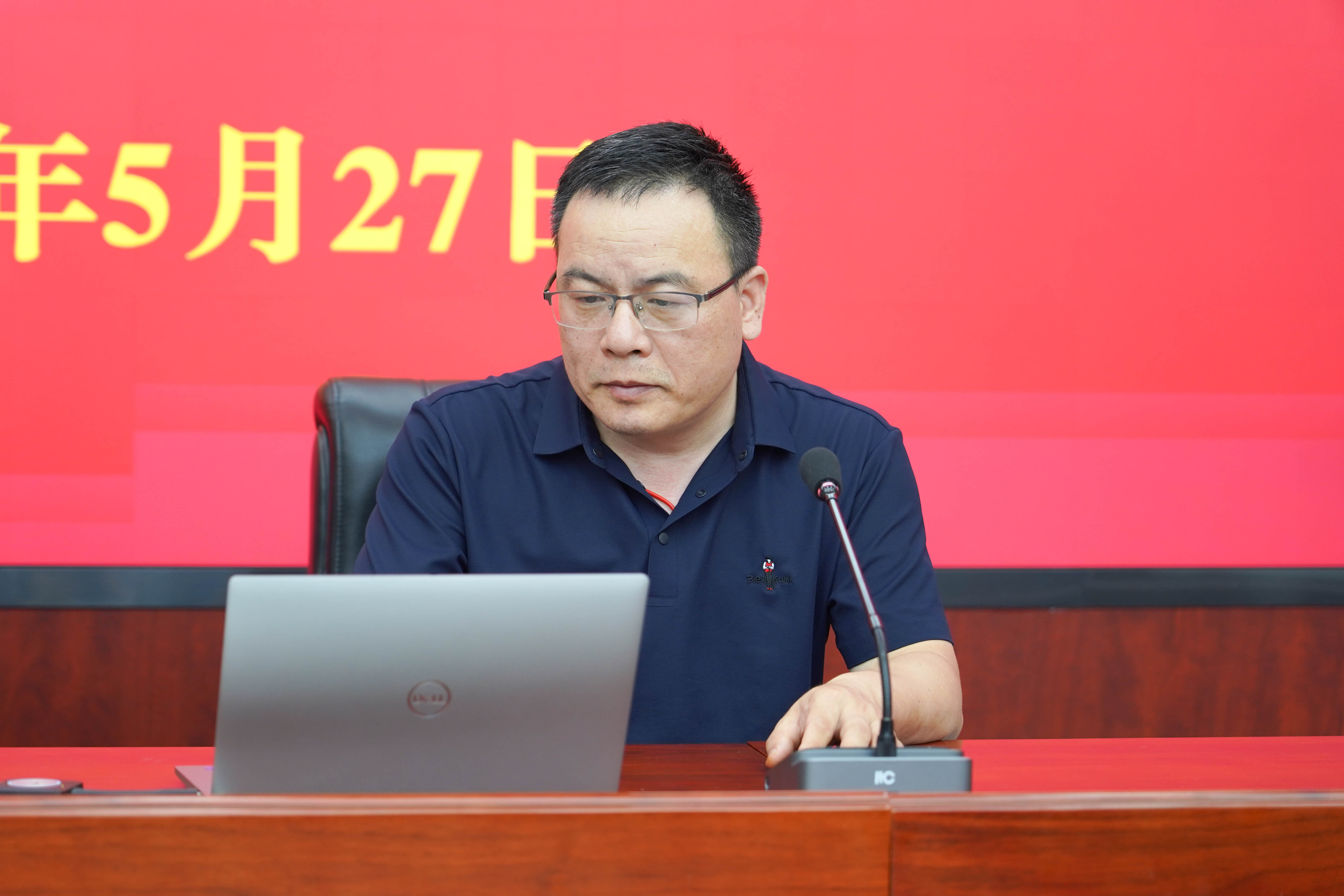 访谈.jpg